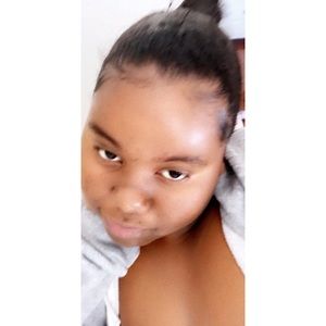 Meet your Posher, Sariya